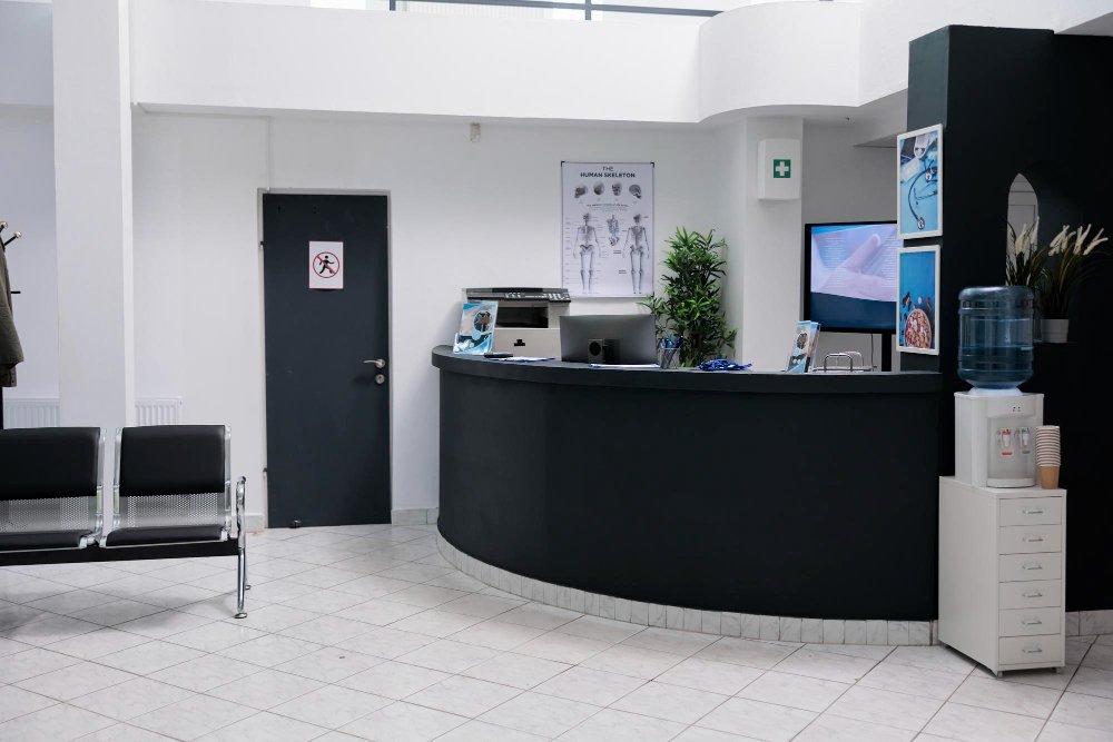 Clinic_interior-img